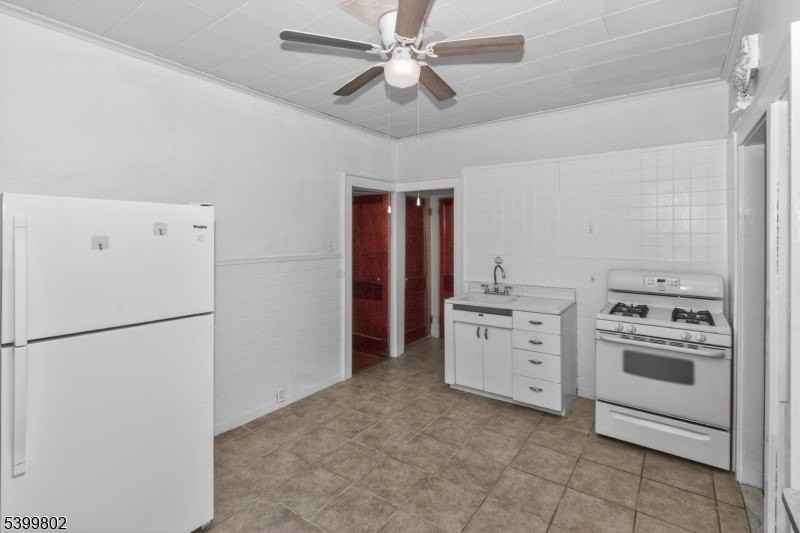 202 N 17th St #2 - Photo 7 of 13