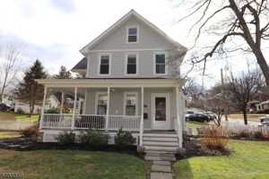 featured image of 236 W Main St