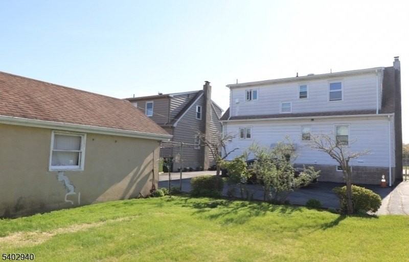 172 Kanouse St #2 - Photo 2 of 13