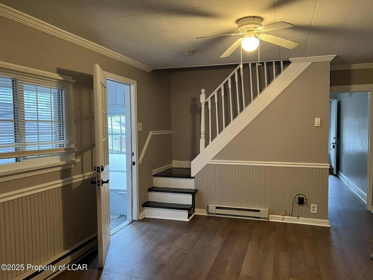 98 Pine St - Photo 3 of 10