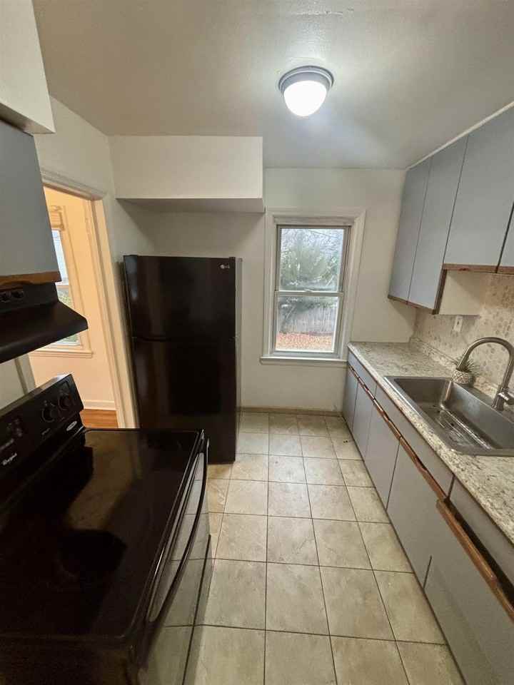 299 Wilson Ave - Photo 6 of 10