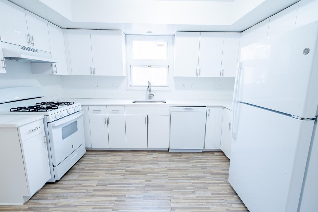 6219 Polk St #2 - Photo 6 of 8