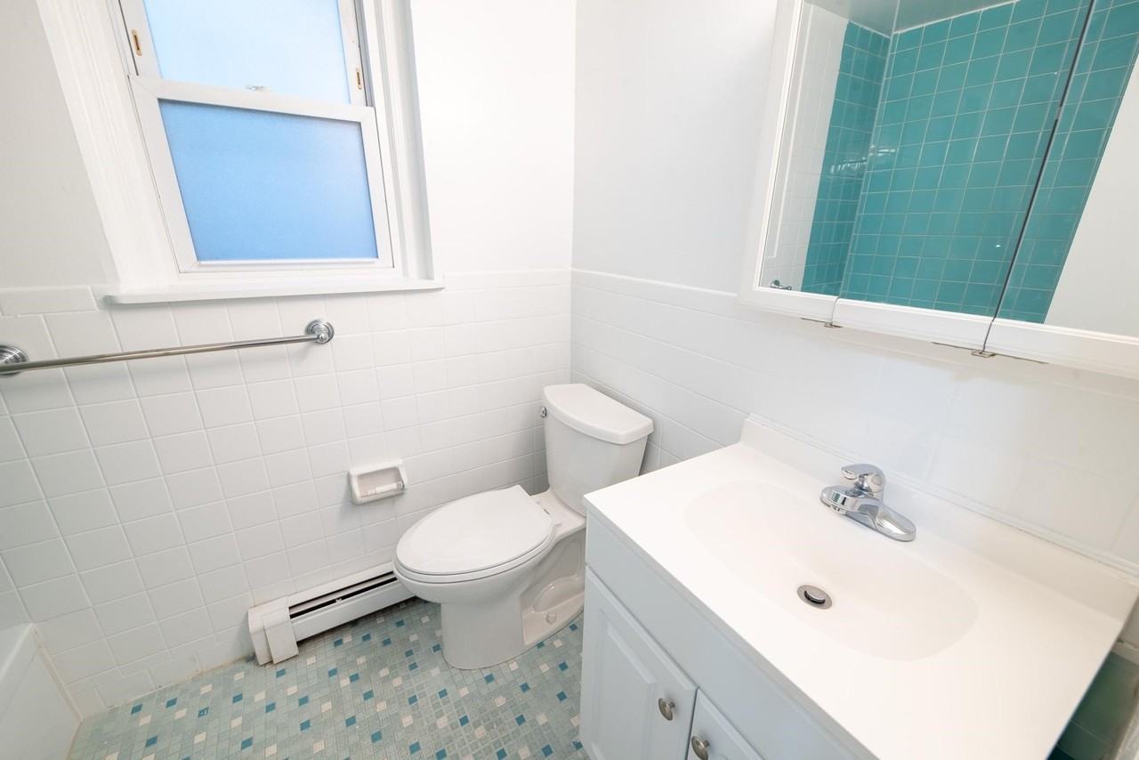 6219 Polk St #G - Photo 5 of 5