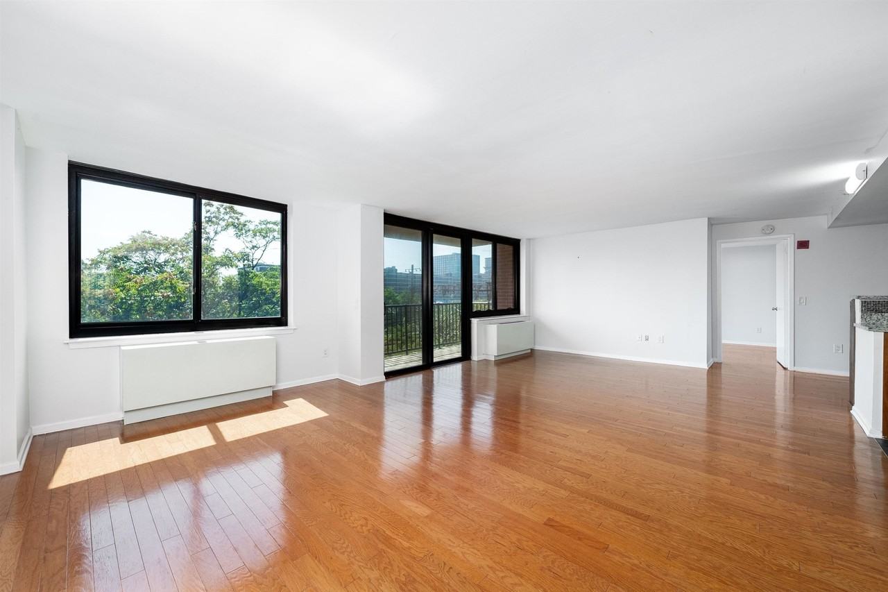 700 Grove St #5K - Photo 6 of 25