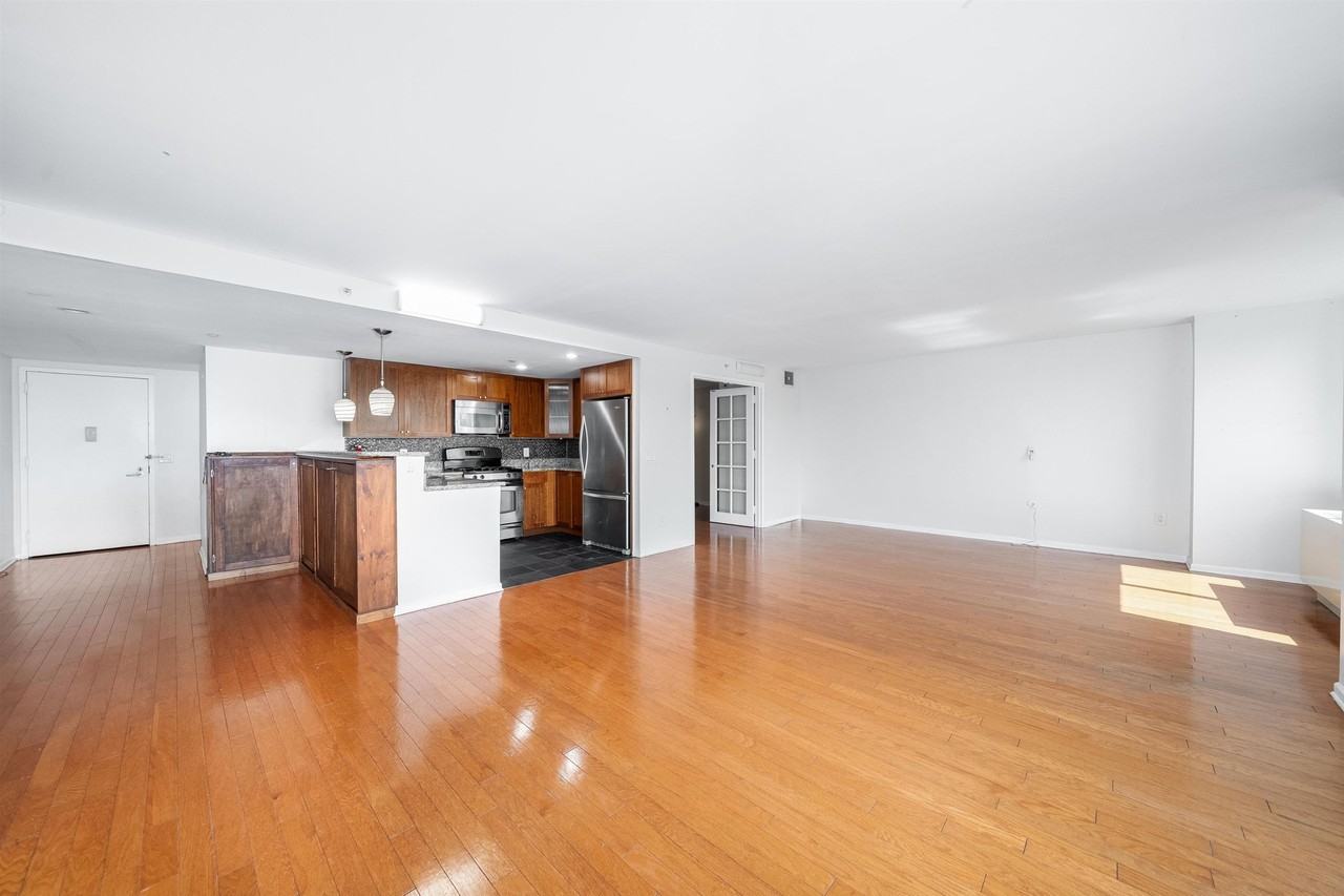 700 Grove St #5K - Photo 7 of 25