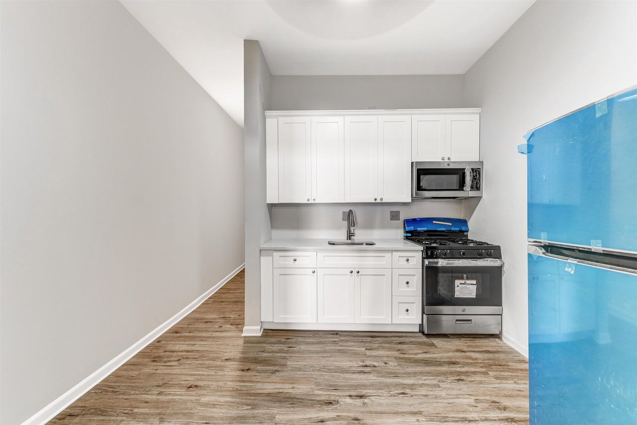 193 Ogden Ave #4B - Photo 5 of 10