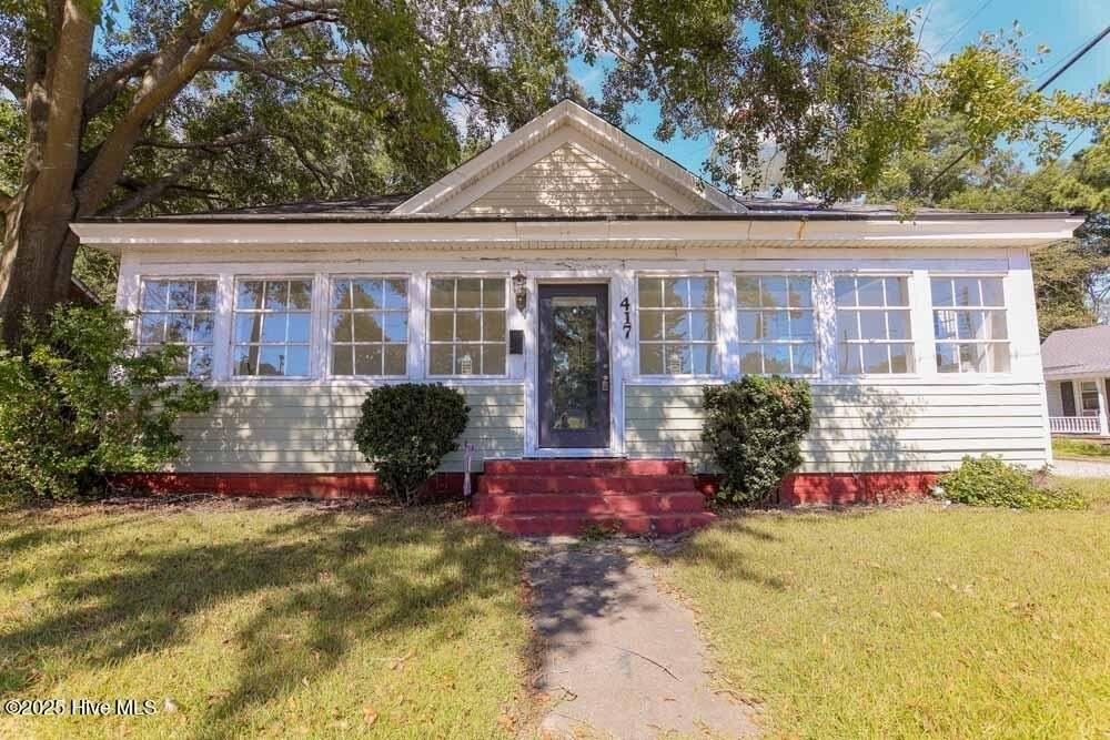 417 Third St - Photo 2 of 31