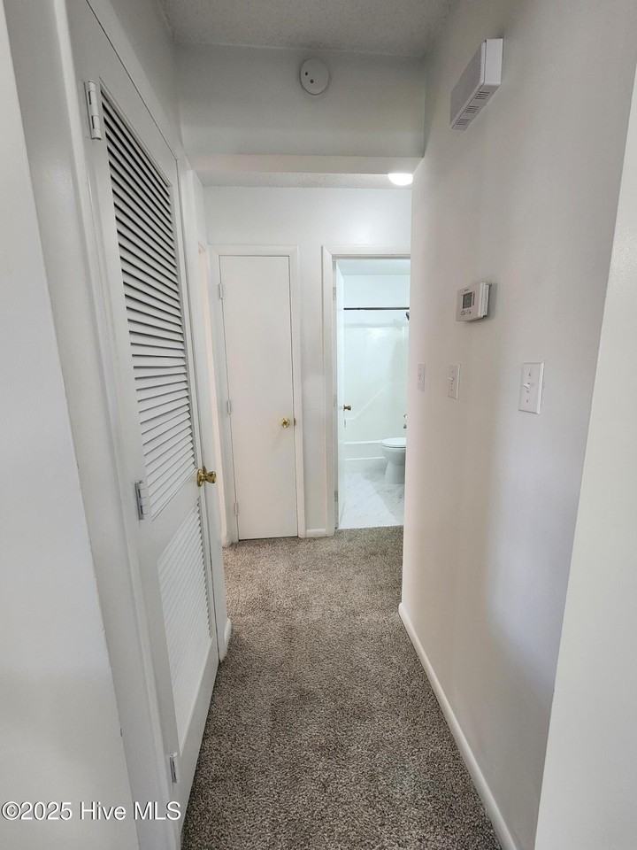 158 Village Cir - Photo 7 of 15