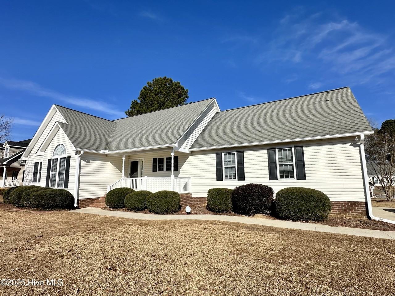 2710 Tonya Ct - Photo 2 of 20