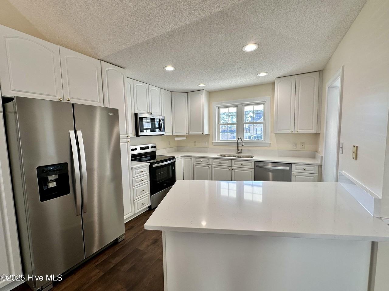 2710 Tonya Ct - Photo 5 of 20