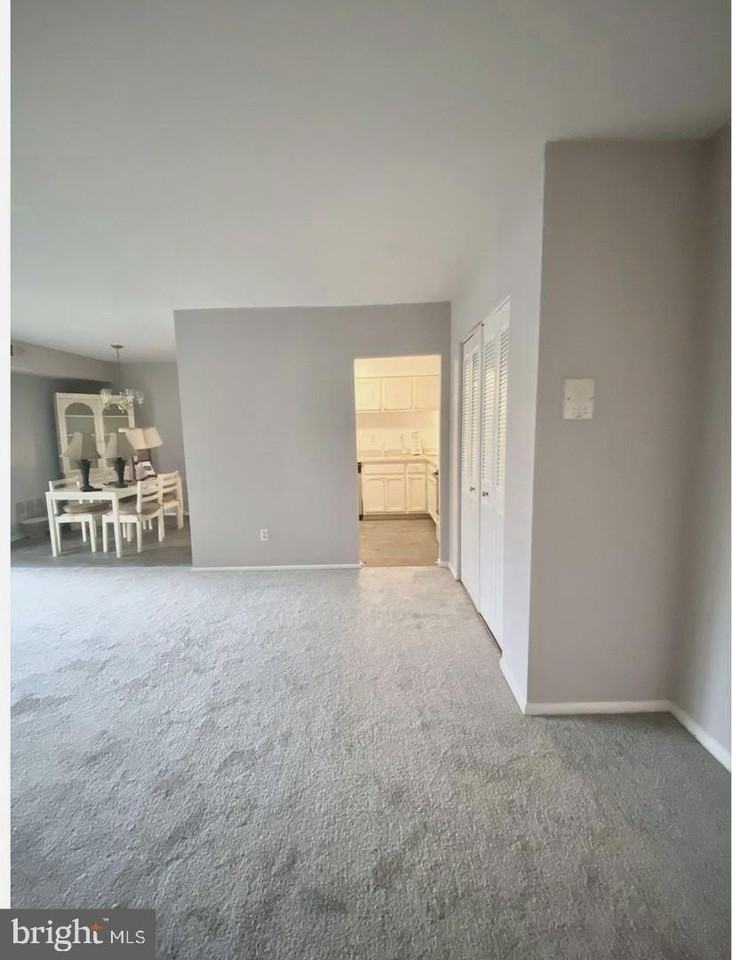 7UNIT Rockford Rd - Photo 3 of 11