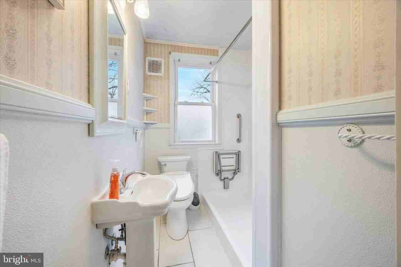 103 Valley Rd - Photo 5 of 15