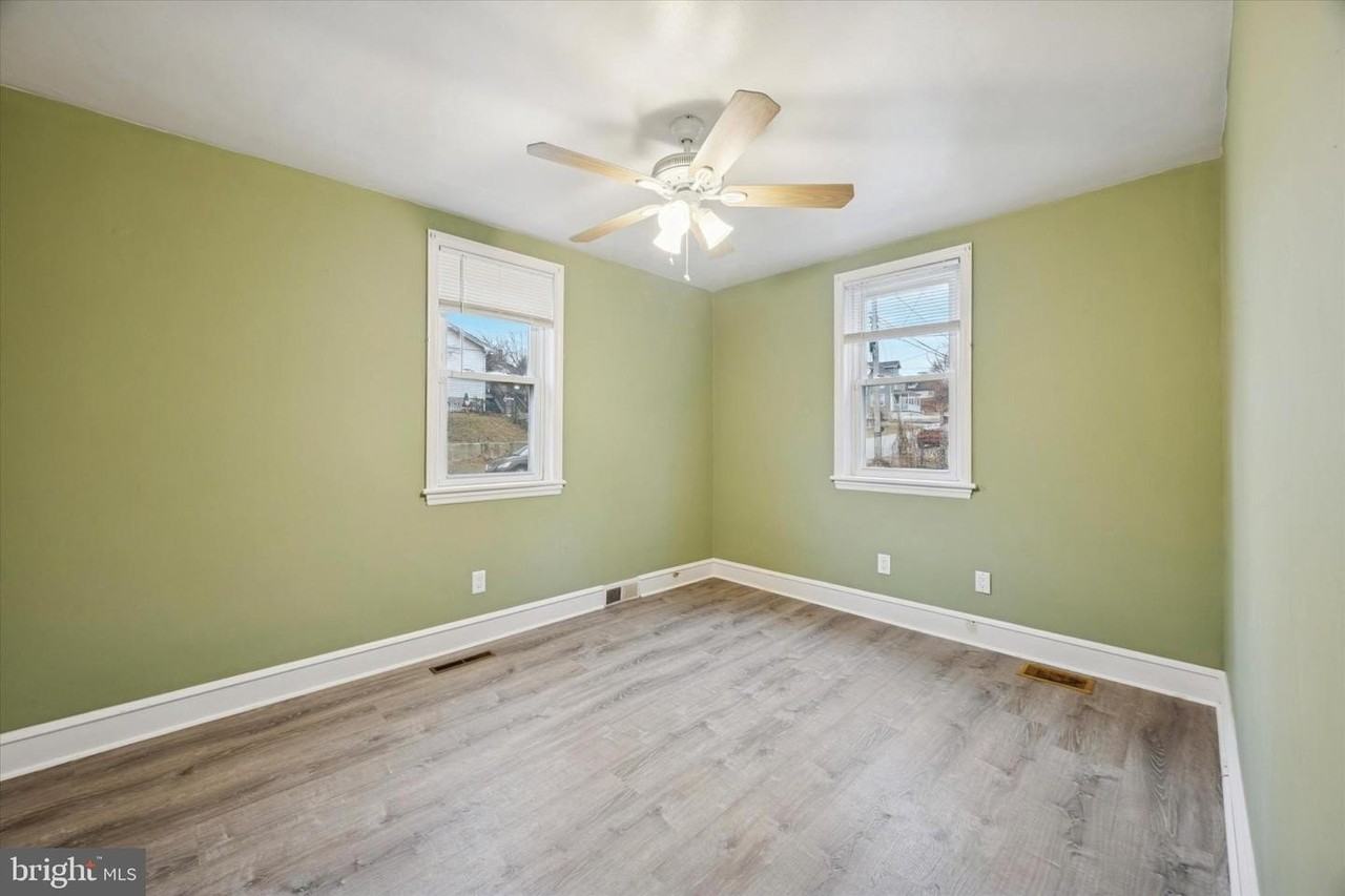 103 Valley Rd - Photo 6 of 15