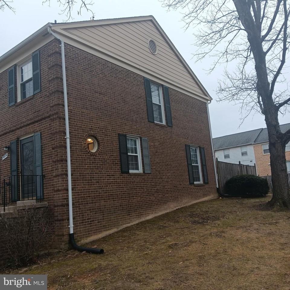 14914 Belle Ami Dr - Photo 2 of 36