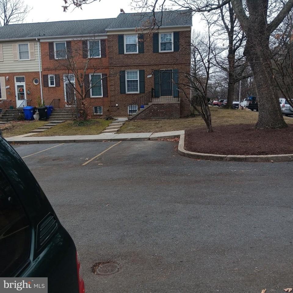 14914 Belle Ami Dr - Photo 4 of 36