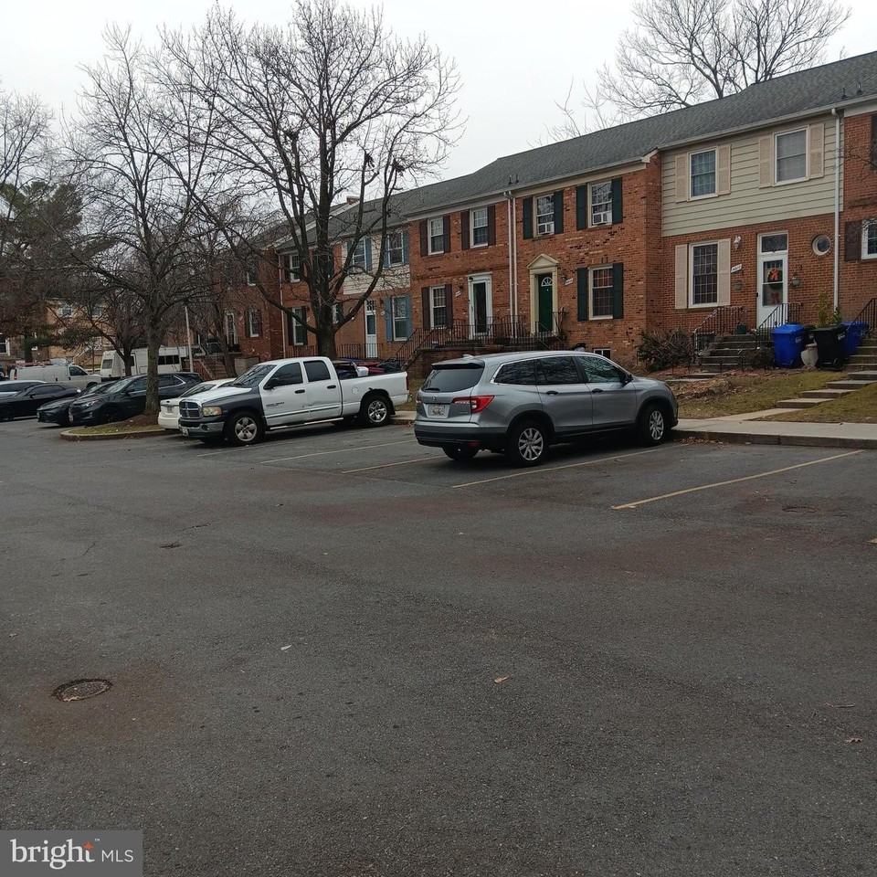 14914 Belle Ami Dr - Photo 5 of 36