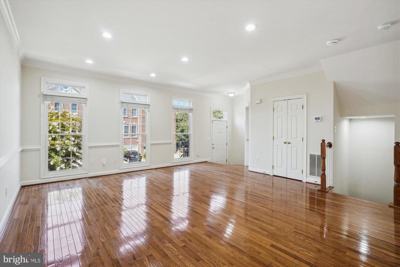 4524 Fair Valley Dr - Photo 4 of 40