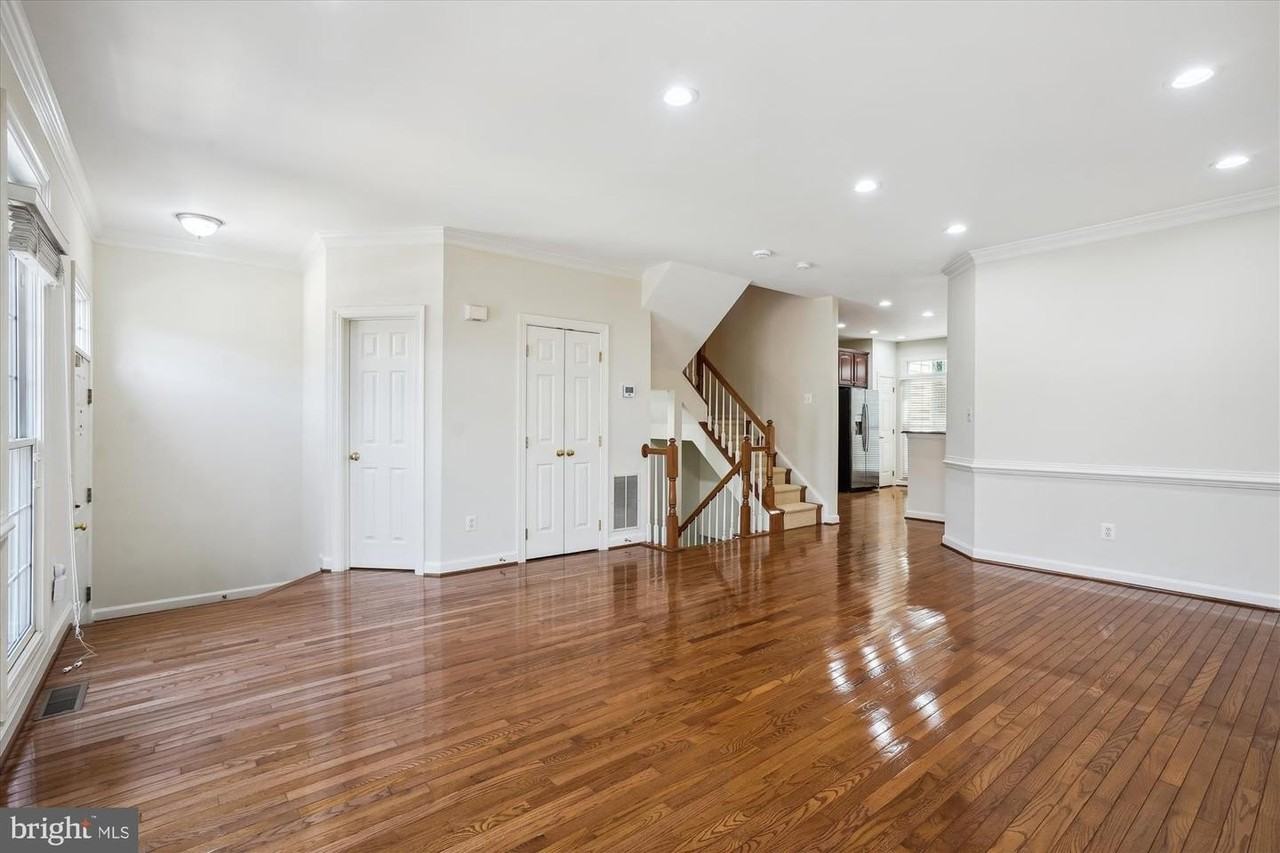 4524 Fair Valley Dr - Photo 5 of 40