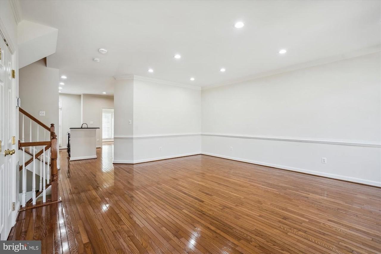 4524 Fair Valley Dr - Photo 7 of 40