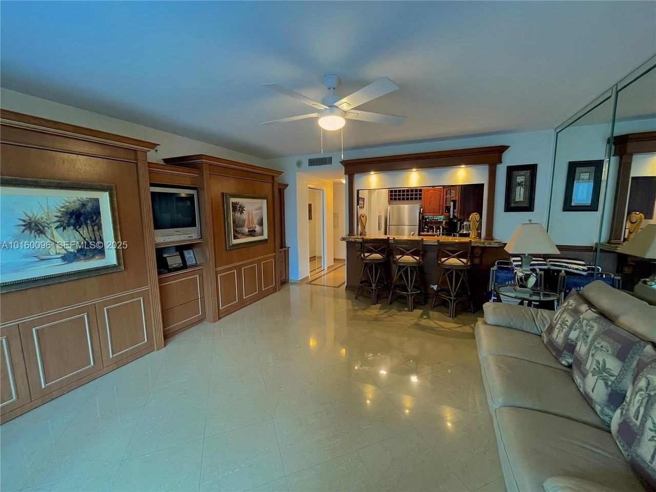 3505 S Ocean Dr #105 - Photo 4 of 7