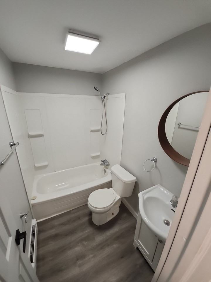 30 Parkwood Dr #6 - Photo 3 of 8