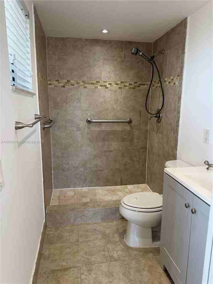 8540 Sw 133rd Avenue Rd #407 - Photo 7 of 12