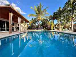 featured image of 1478 Ne 57th St