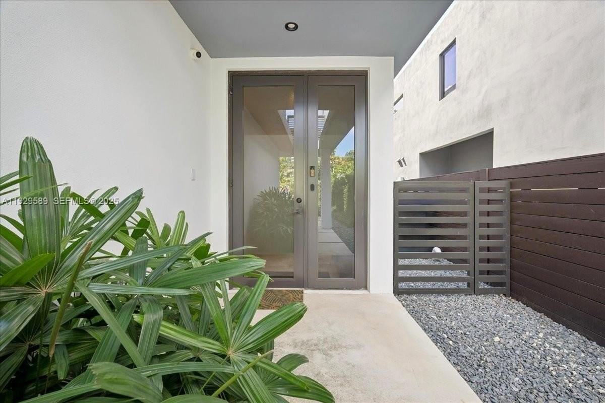 3458 Day Ave - Photo 3 of 29