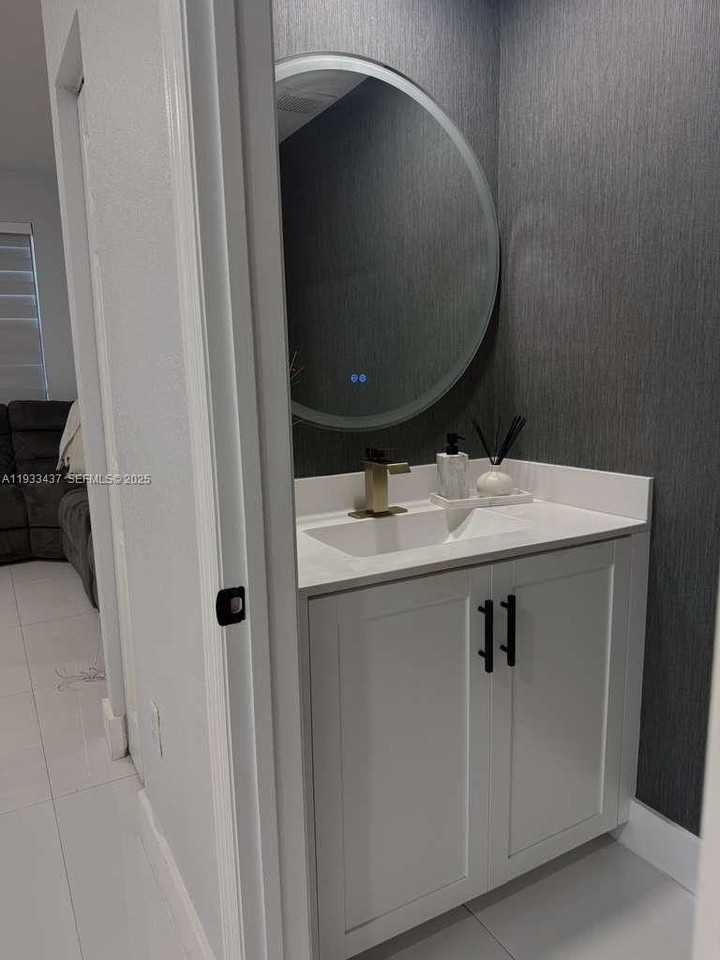 10598 W 33rd Ct - Photo 4 of 25