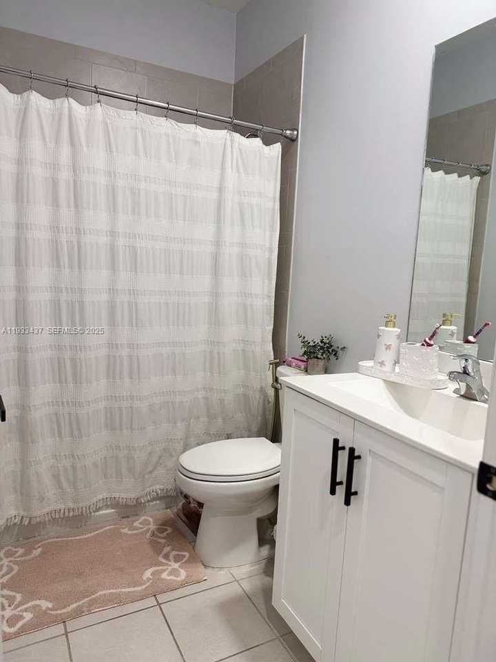 10598 W 33rd Ct - Photo 7 of 25