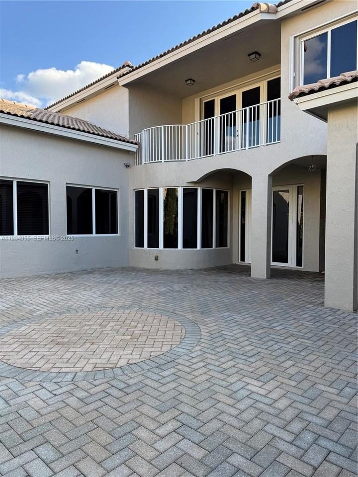 2239 Se 19th Ave #2239 - Photo 3 of 17