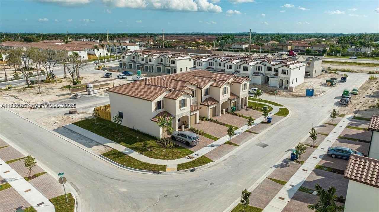 24643 Sw 119th Ct #24643 - Photo 3 of 31