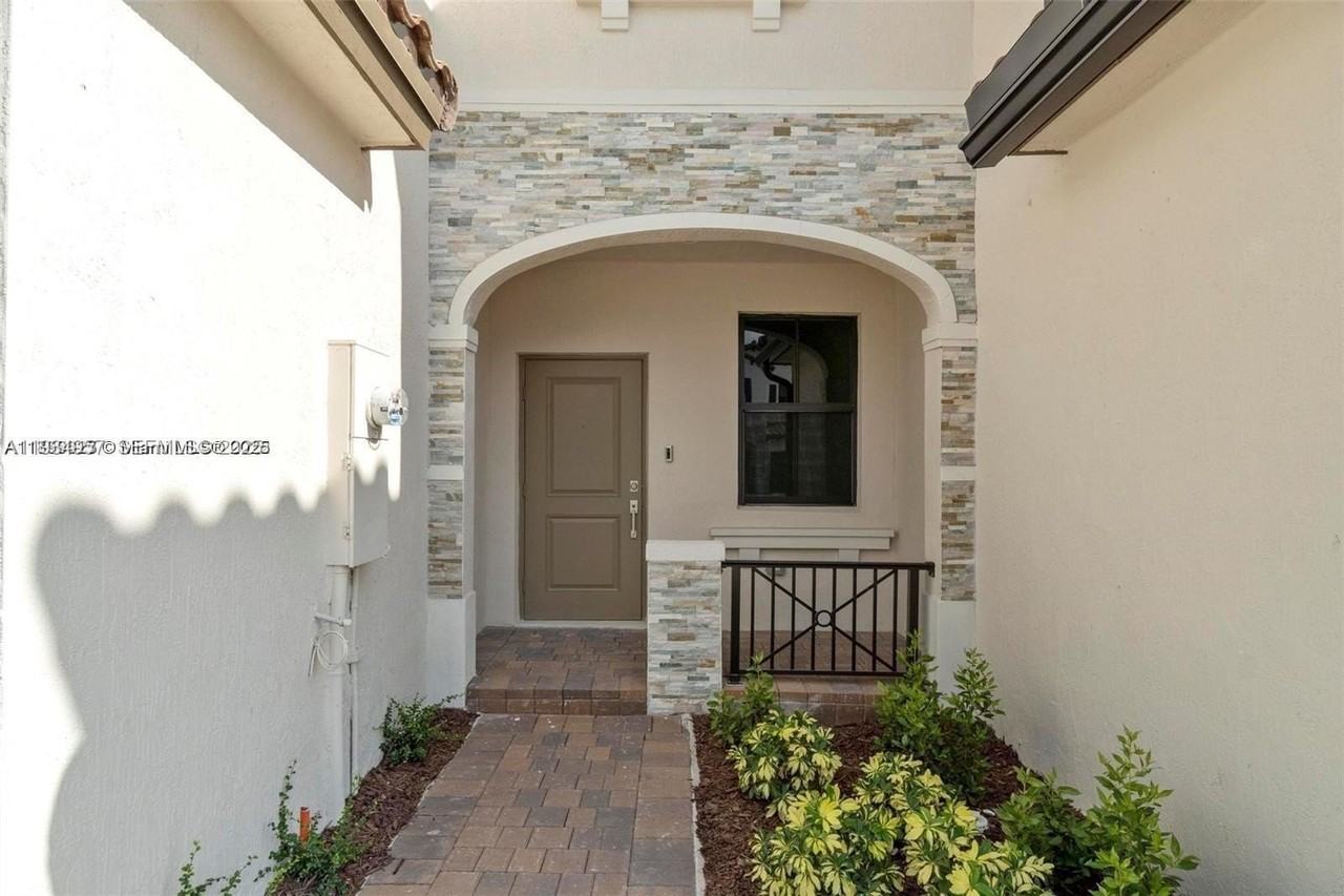 24643 Sw 119th Ct #24643 - Photo 4 of 31