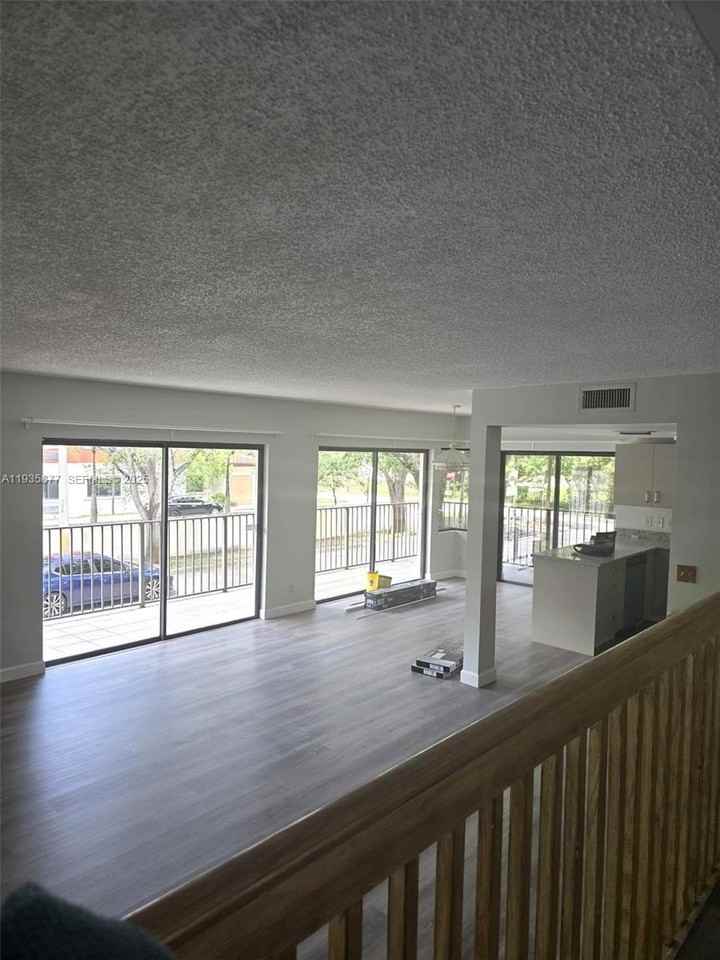 4705 Sw 62nd Ave #201 - Photo 2 of 13