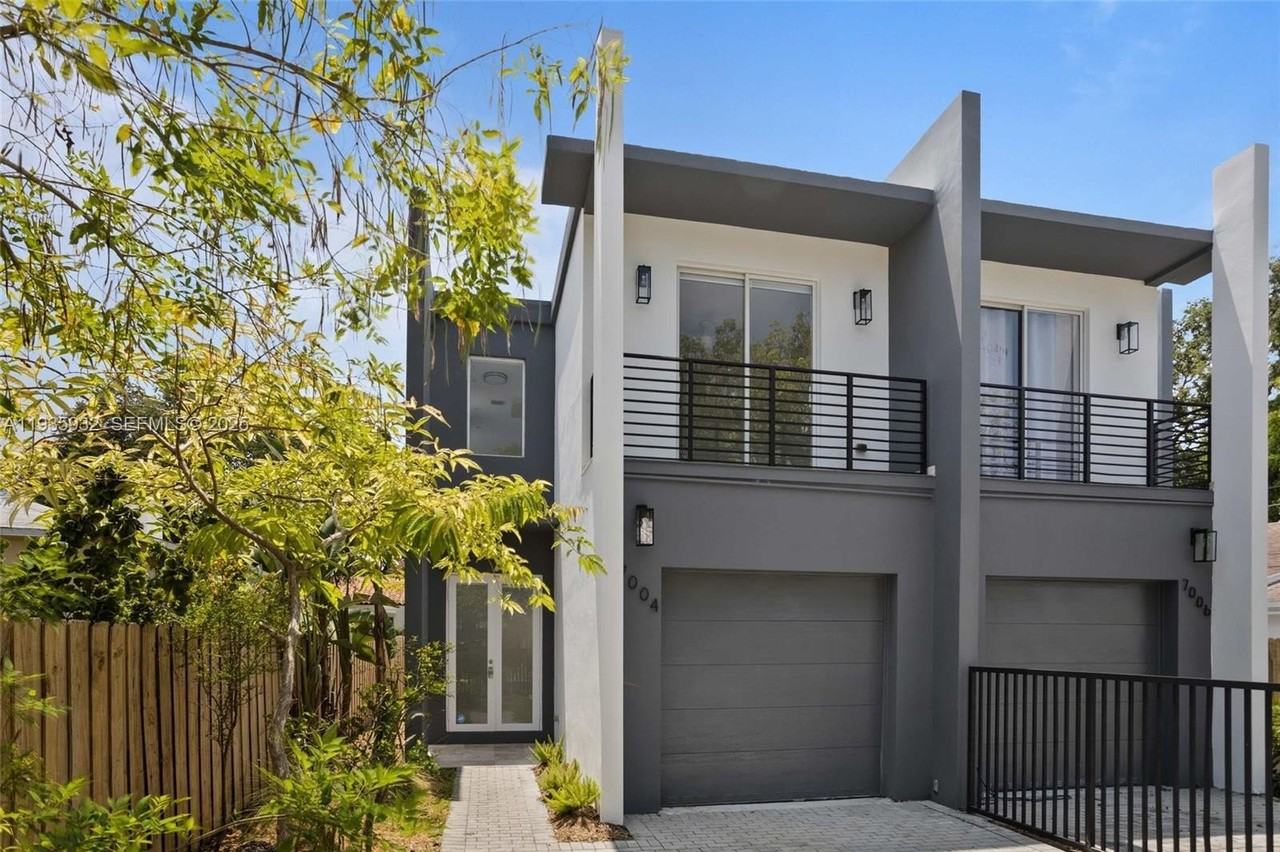 7004 Ne 5th Ave - Photo 2 of 36