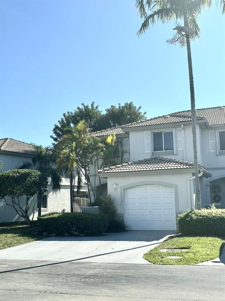 16276 Sw 75th St - Photo 4 of 38