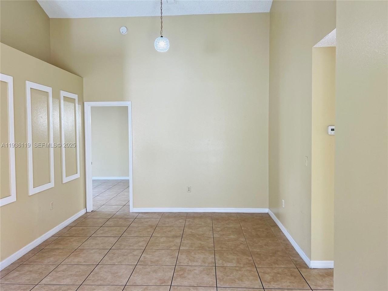 332 Oceanside Ct - Photo 4 of 11