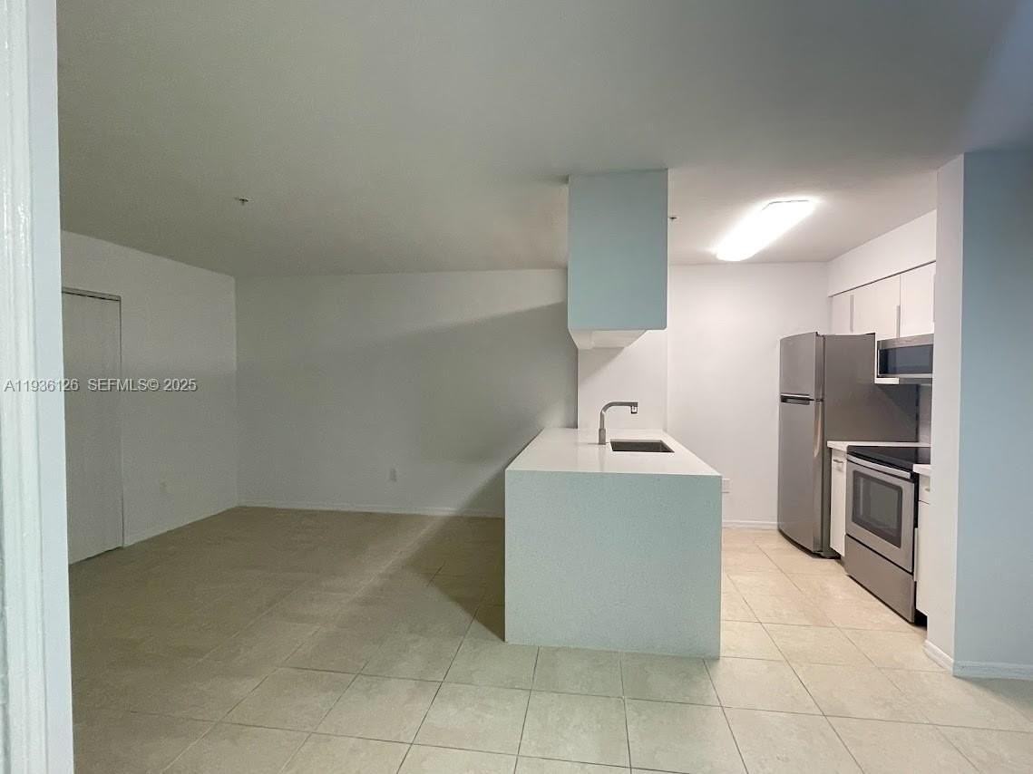 430 S Park Rd #3-305 - Photo 4 of 27