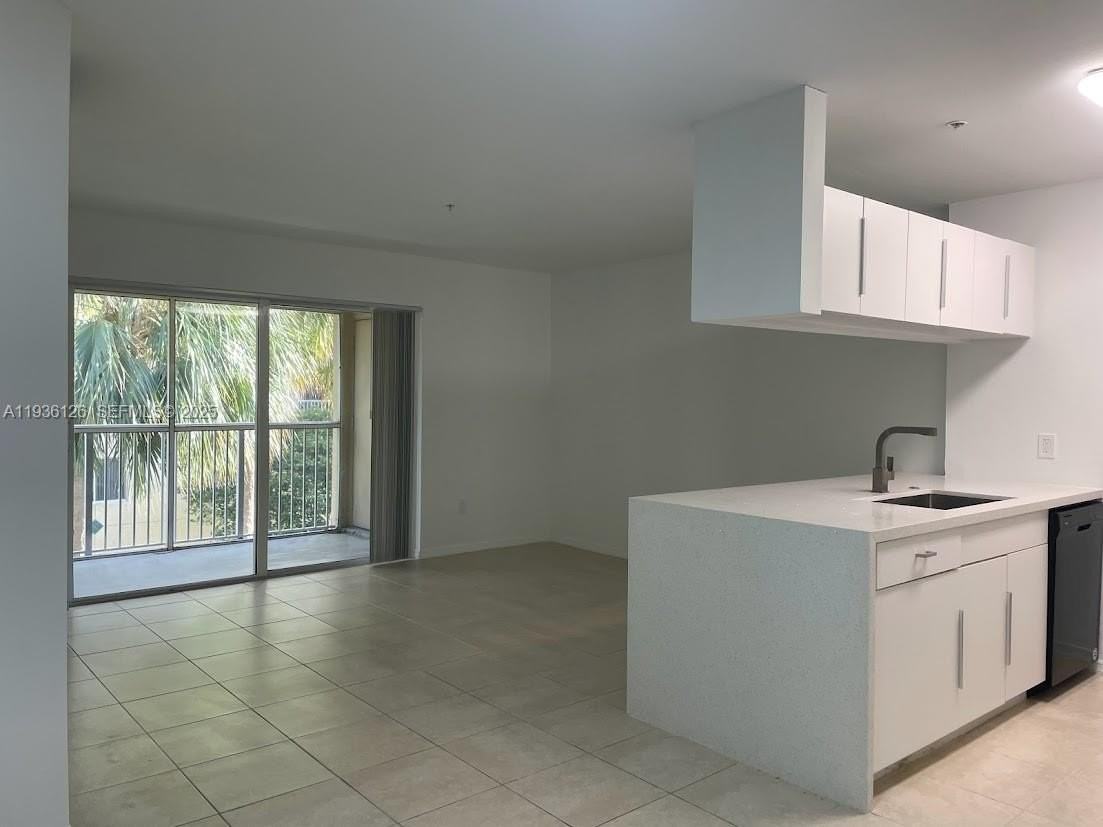 430 S Park Rd #3-305 - Photo 7 of 27