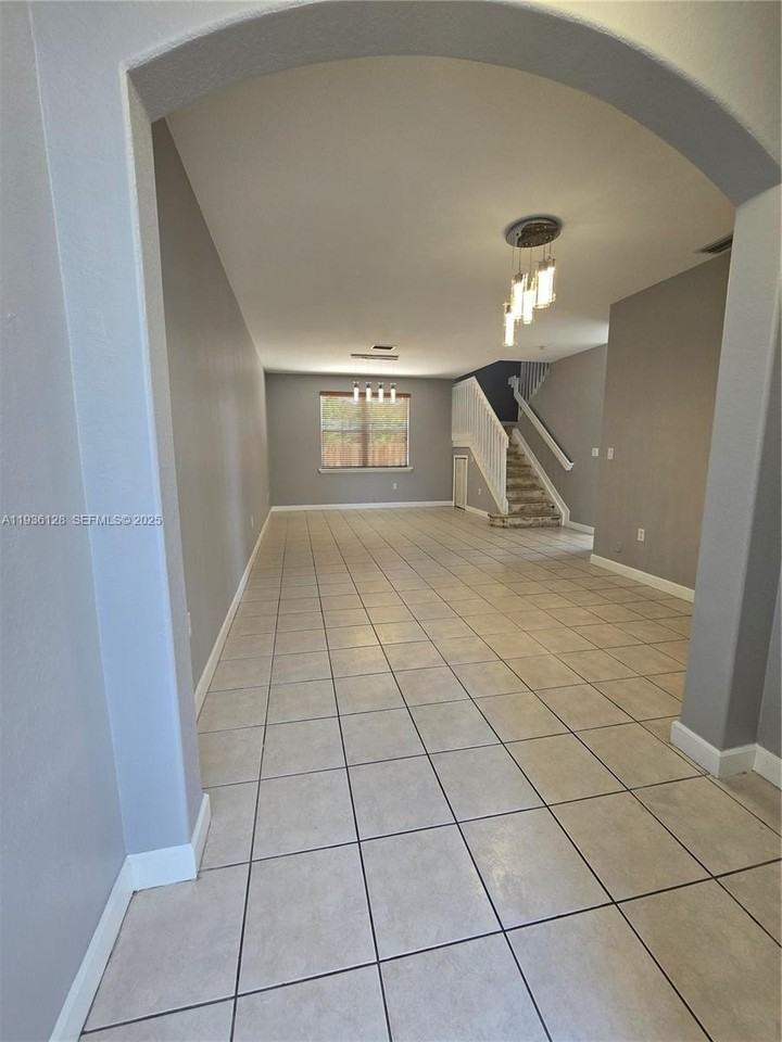 5630 Nw 107th Ave #1605 - Photo 3 of 19