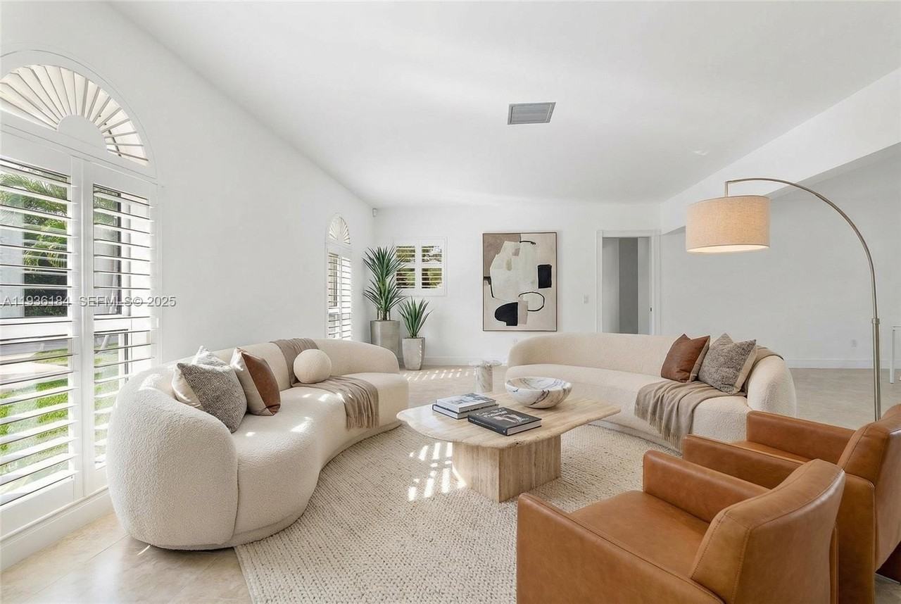 7421 Sw 145th Ter - Photo 6 of 44