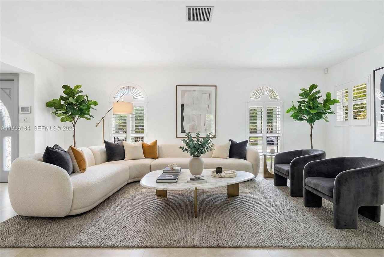 7421 Sw 145th Ter - Photo 7 of 44