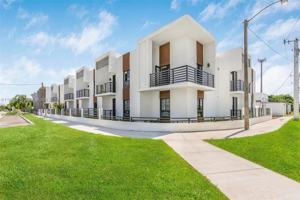 featured image of 16955 Sw 100th Ave #3