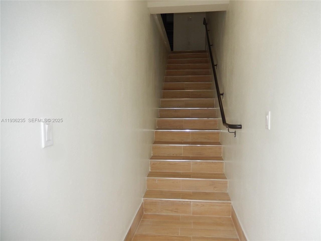 16955 Sw 100th Ave #10 - Photo 4 of 10