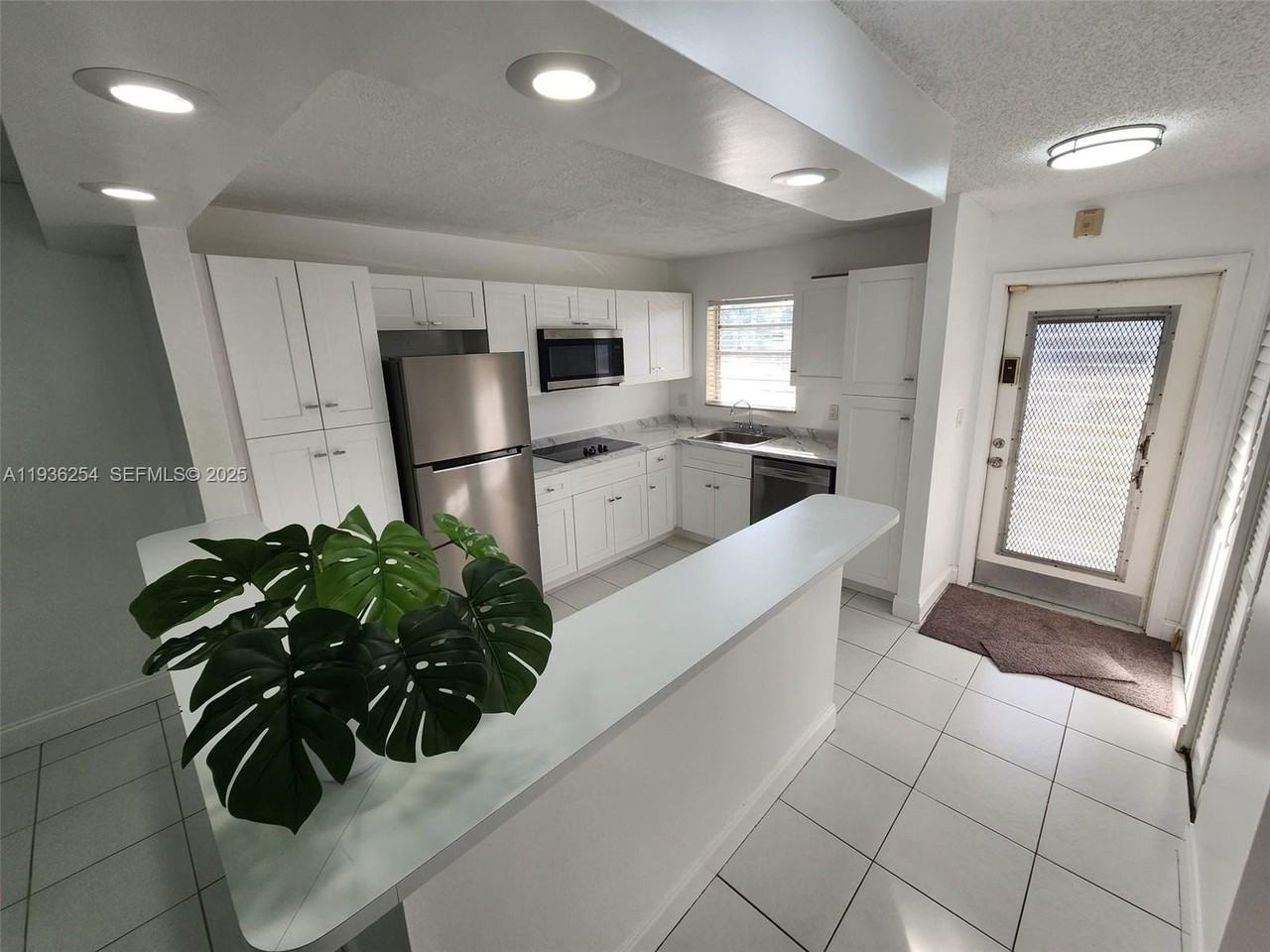 609 S State Road 7 #2C - Photo 7 of 40