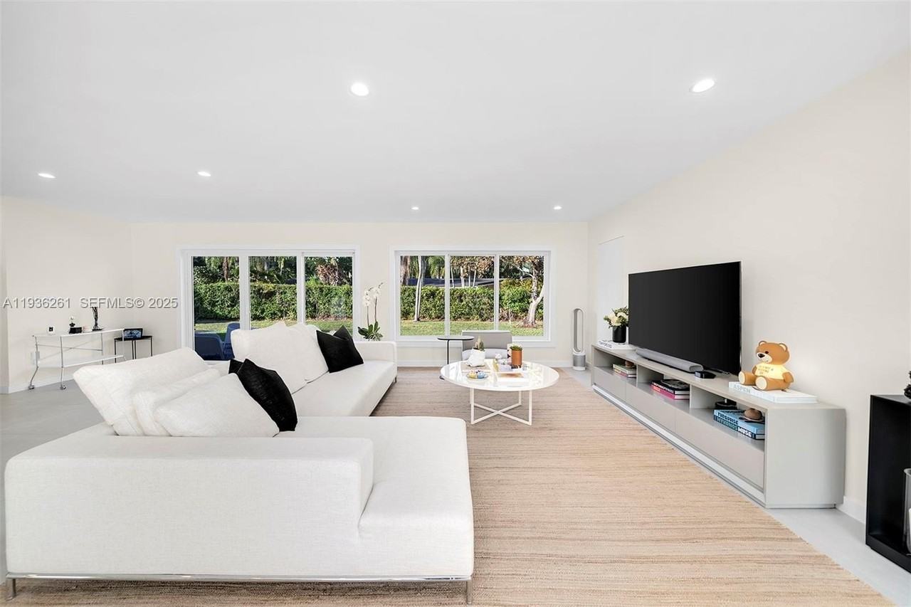 5835 Sw 100th Ter - Photo 6 of 19