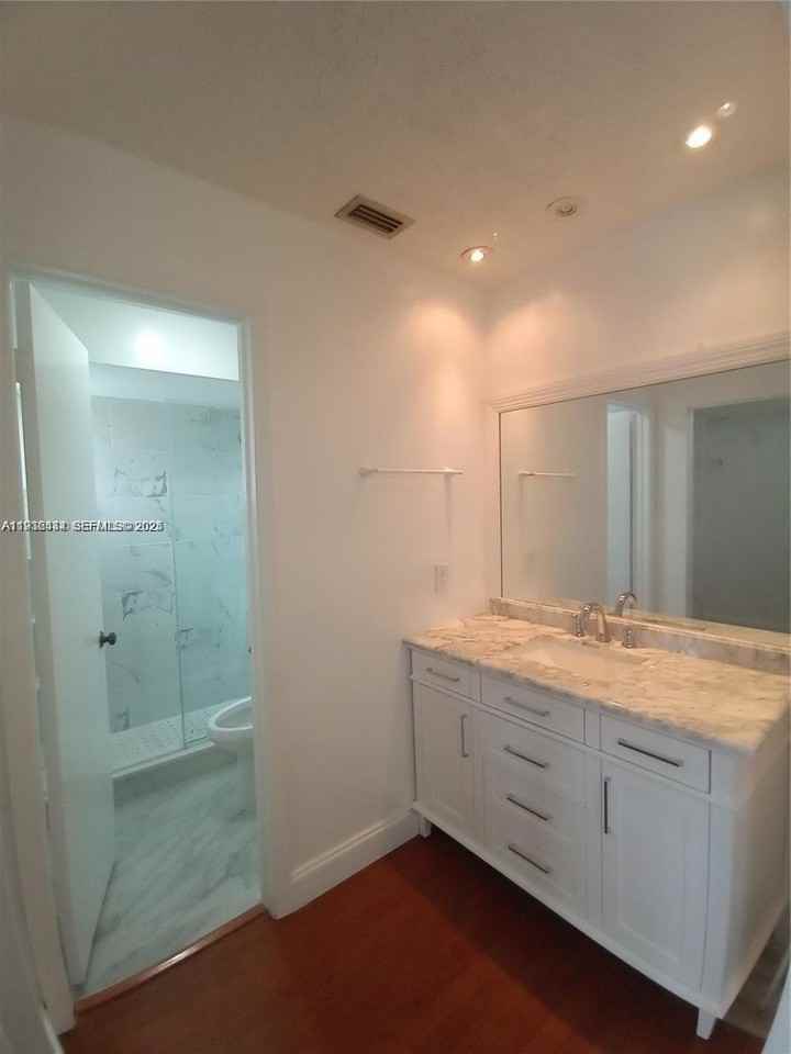 6533 Nw 170th Ln #6533 - Photo 7 of 12