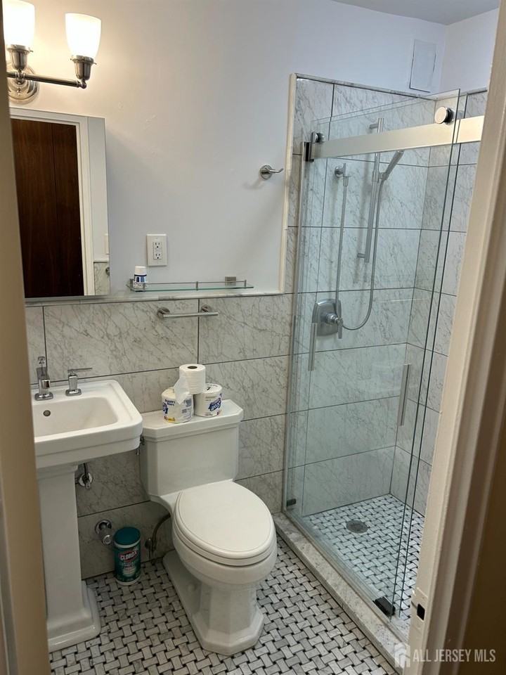 123 S Adelaide Ave #4M - Photo 3 of 18