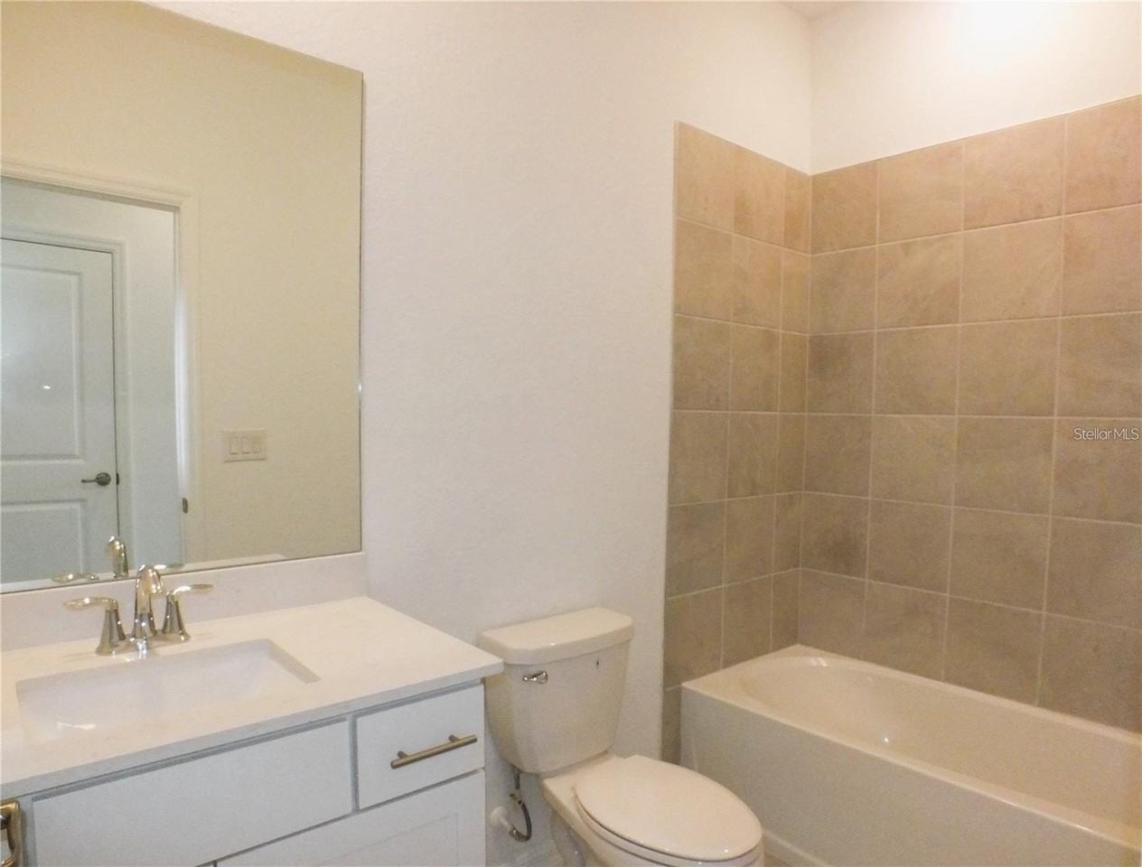 19125 Moscato Ct - Photo 3 of 25