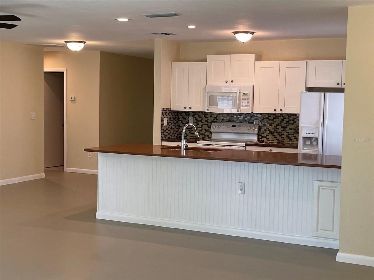 6185 Deming Ave - Photo 5 of 17